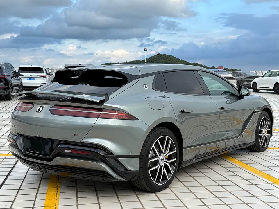 Denza Z9GT Denza Z9GT