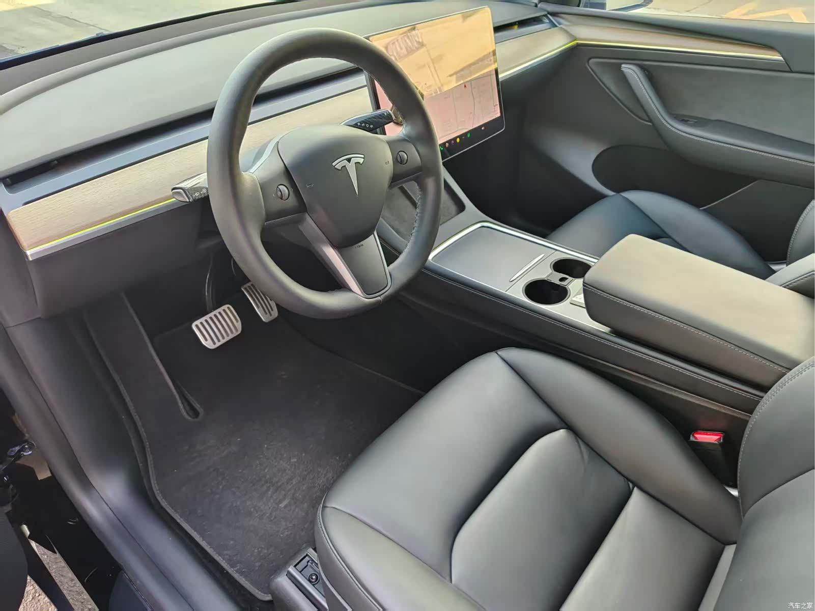 Tesla Model Y, 2021 11