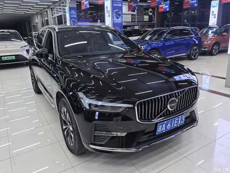 Volvo XC60, 2025 3
