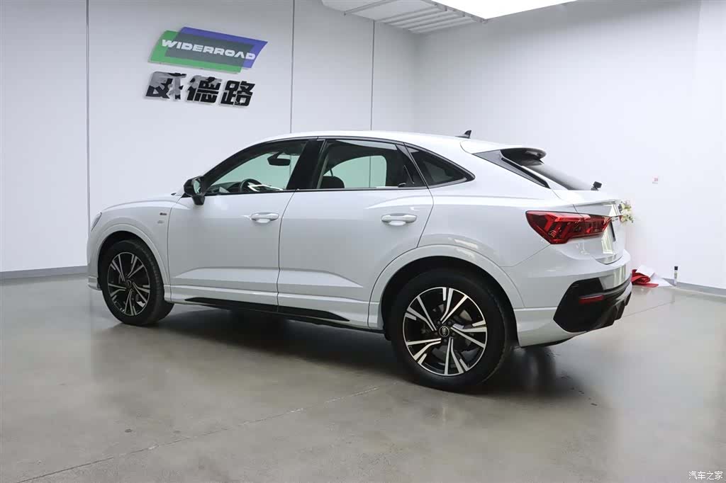 Audi Q3, 2022 6