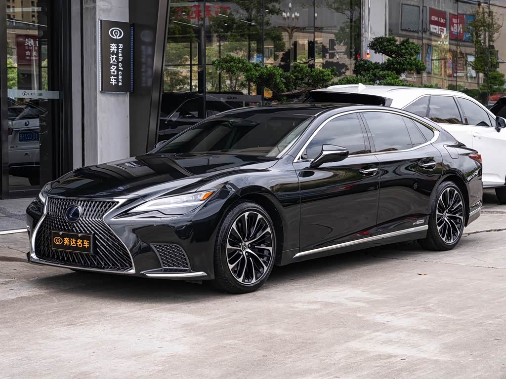 Lexus LS