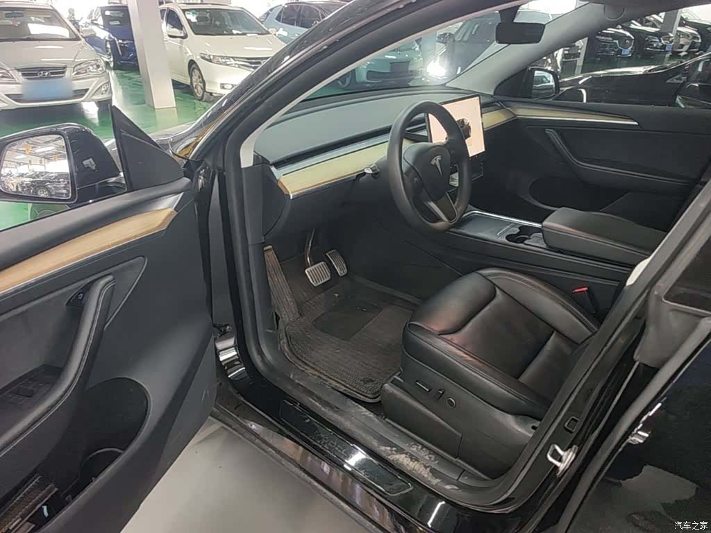 Tesla Model Y, 2022 16