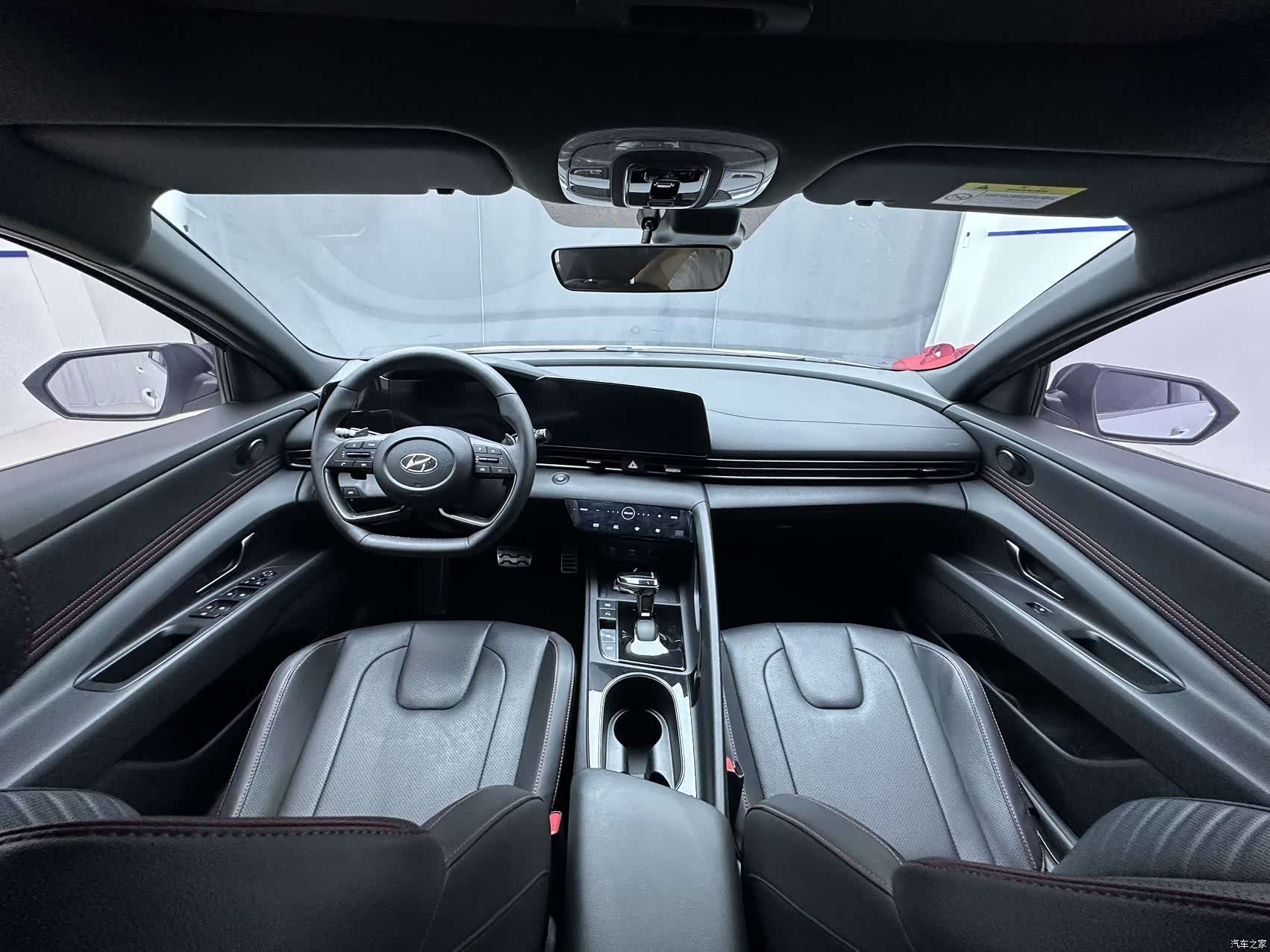 Hyundai Elantra, 2023 11