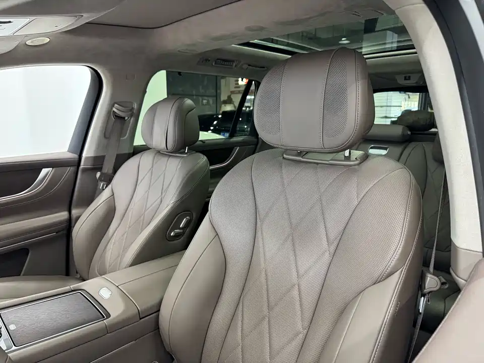 AITO Ask the world M9