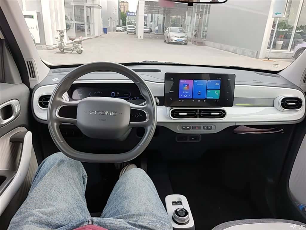 Geely Panda, 2025 10