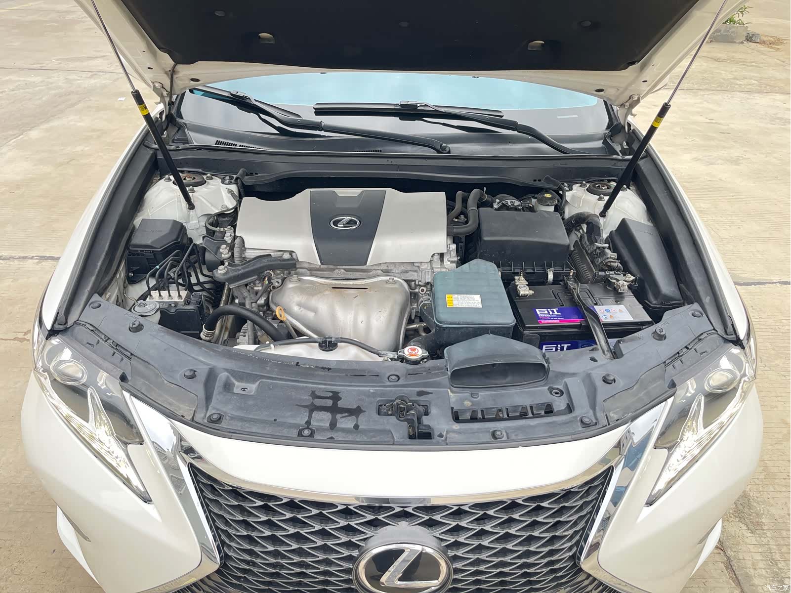 Lexus ES, 2016 12
