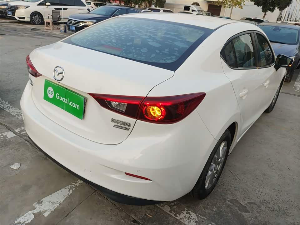 Mazda 3 Angkesaila