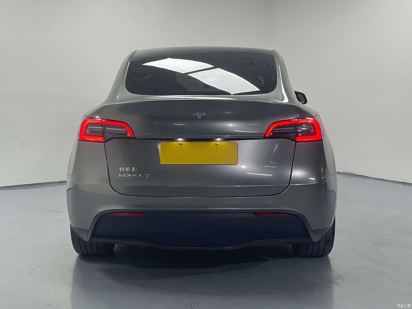 Tesla Model Y, 2024 8