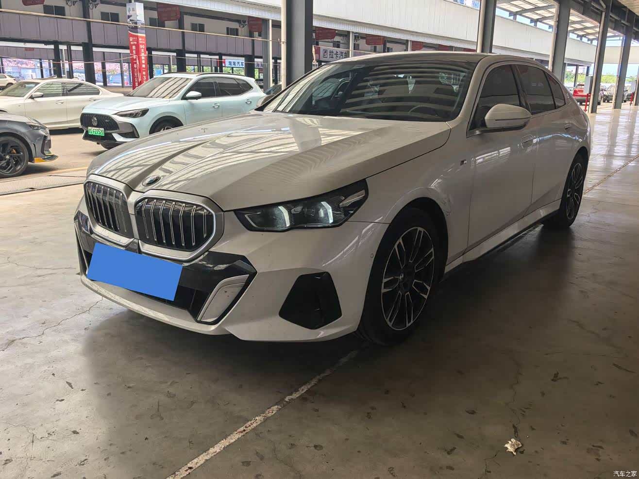 BMW 5 Series, 2025 1