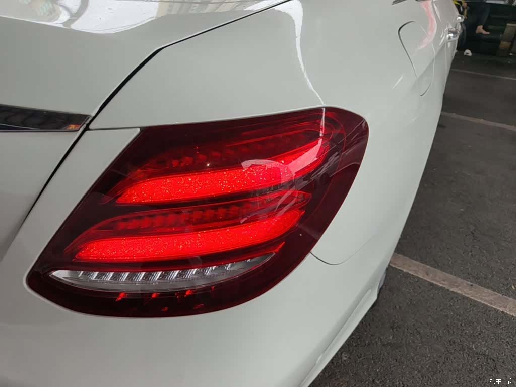 Mercedes-Benz E-Class, 2019 19