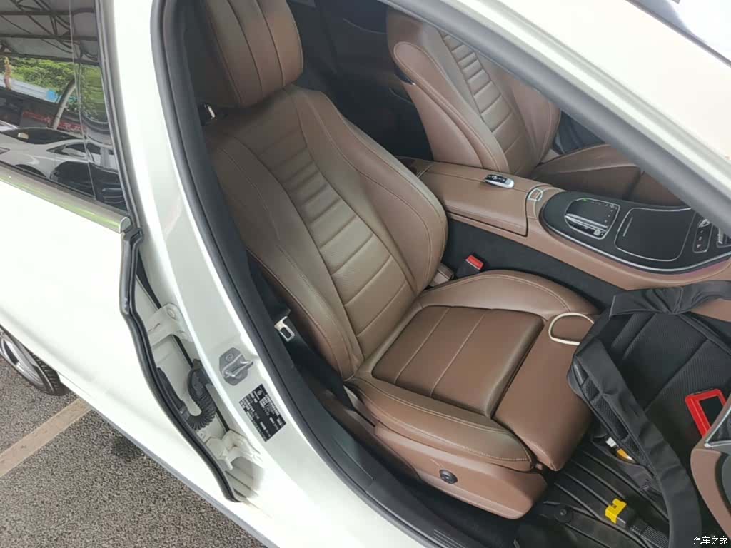 Mercedes-Benz E-Class, 2019 16