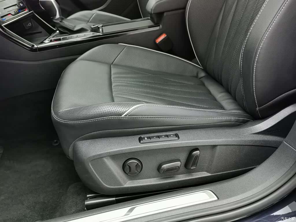 Volkswagen Passat, 2023 20