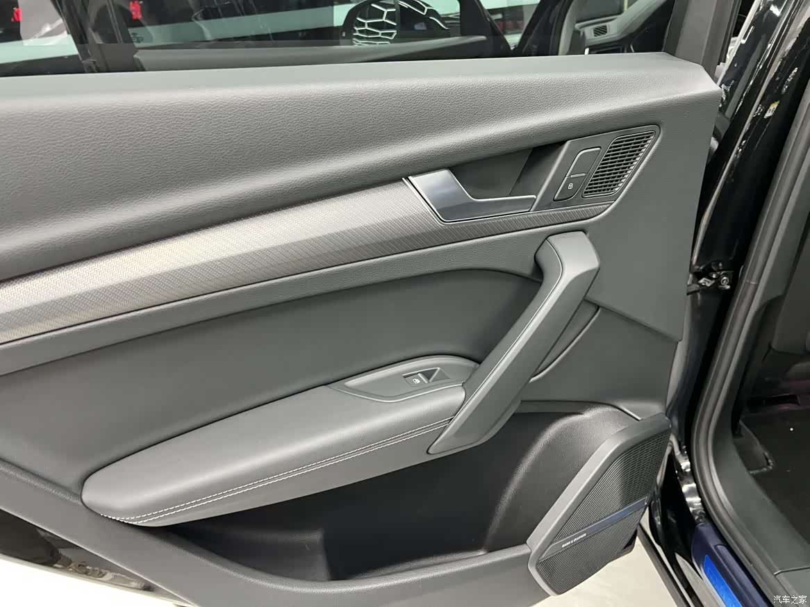 Audi Q5L, 2022 9