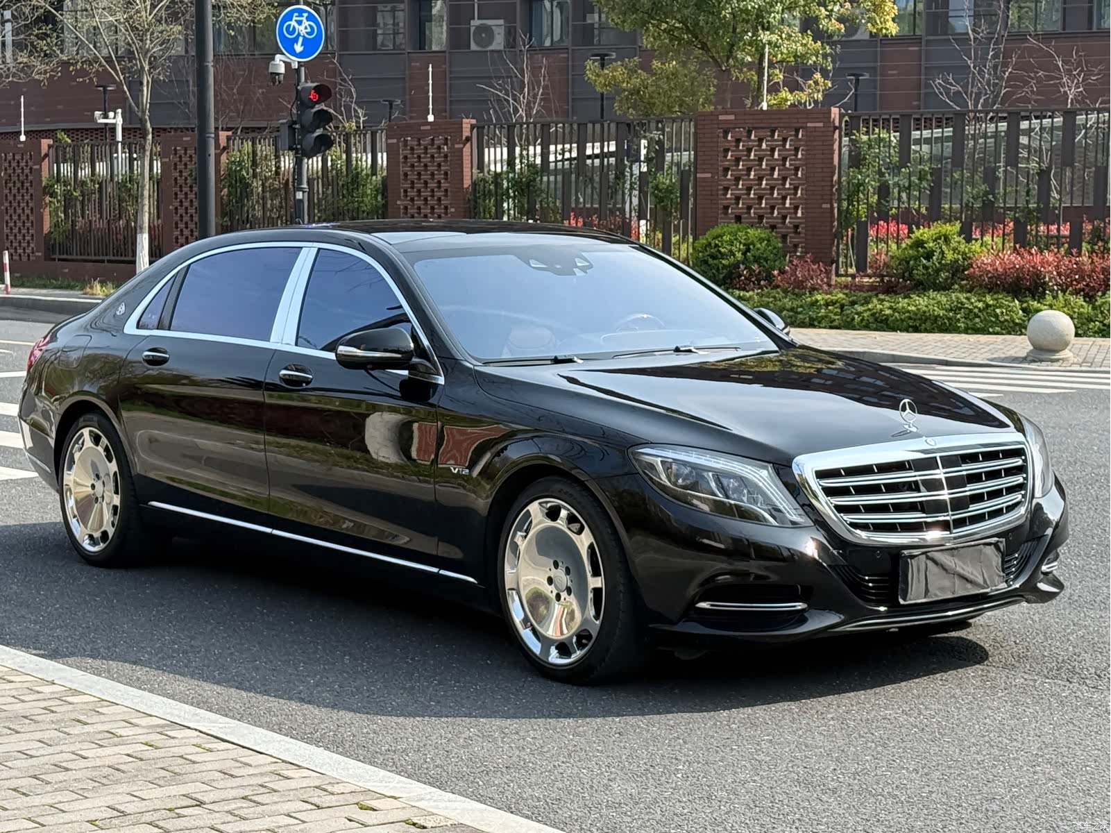 Maybach S-Class, 2017 3