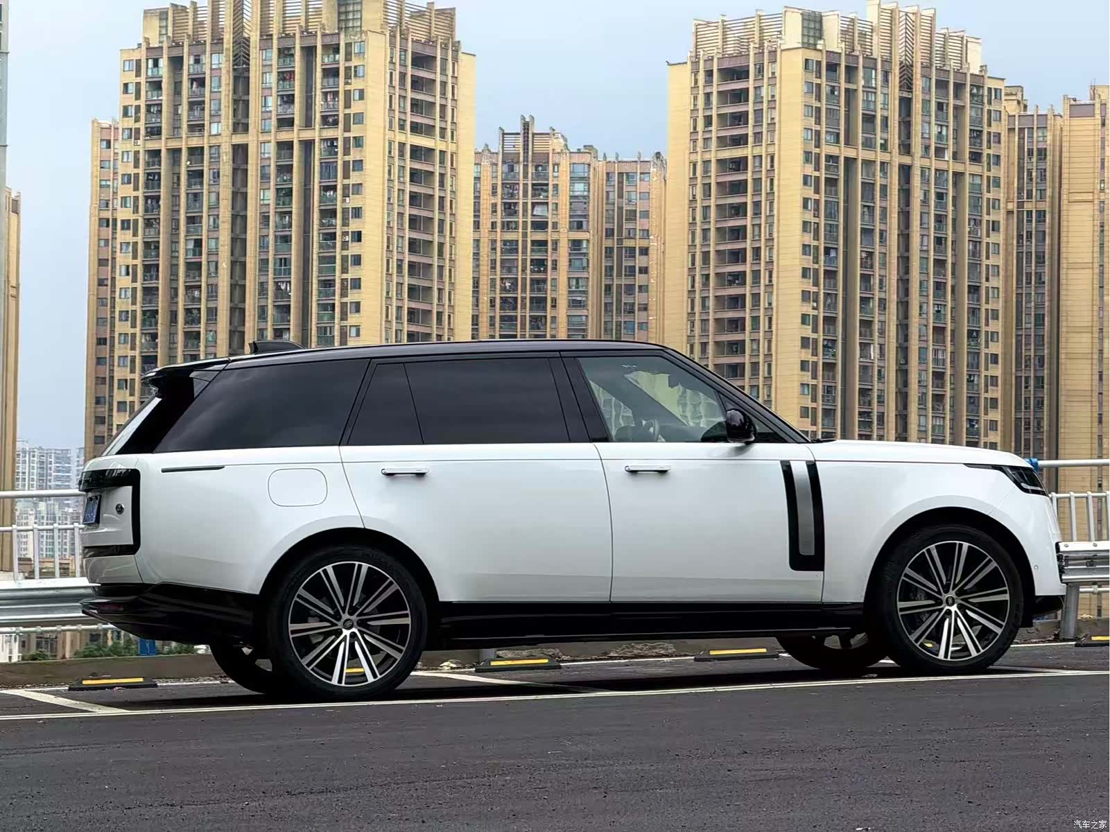 Land Rover Range Rover, 2025 11