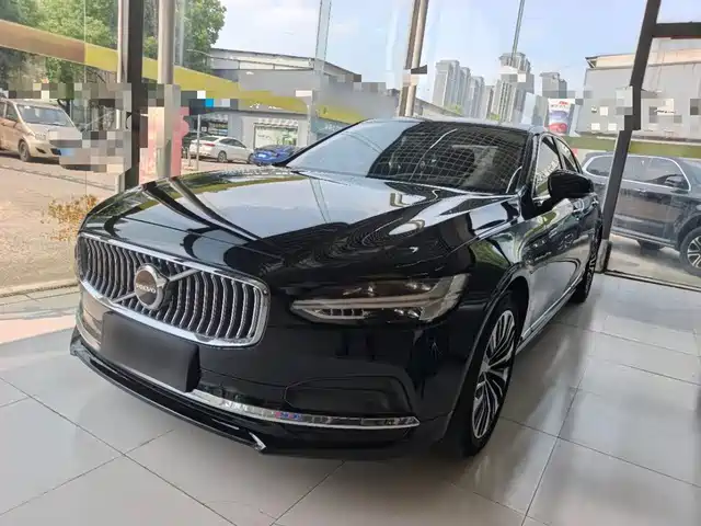 Volvo S90 2023 — купить из Китая под заказ