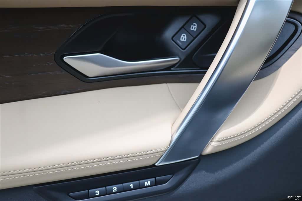 Land Rover Discovery, 2024 11