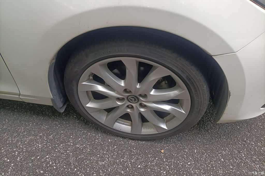 Mazda Mazda3, 2015 6