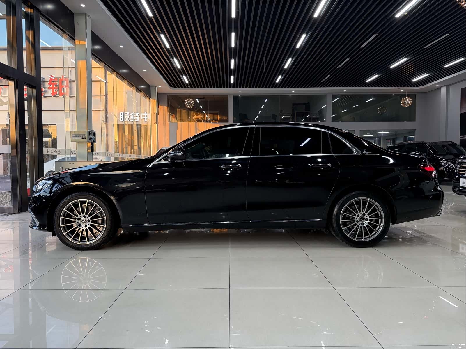 Mercedes-Benz E-Class, 2023 4