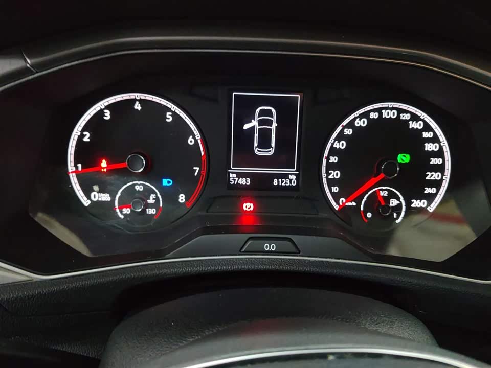 Volkswagen T-ROC exploring Songs