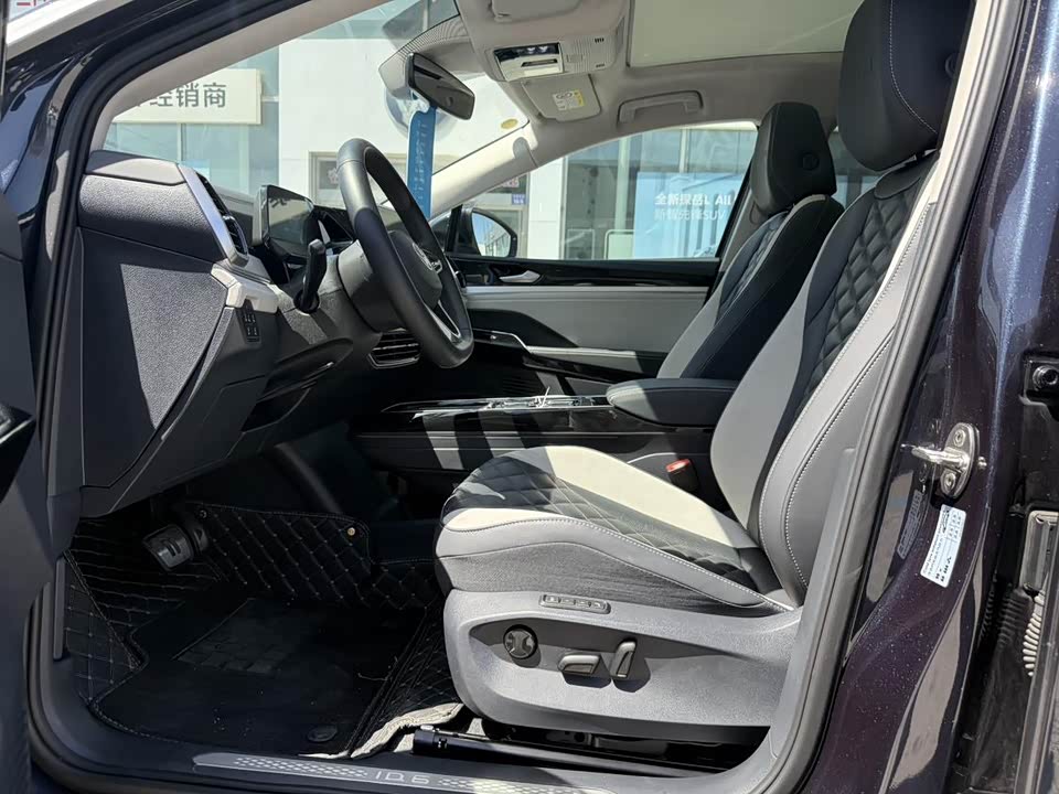 Volkswagen ID.6 CROZZ