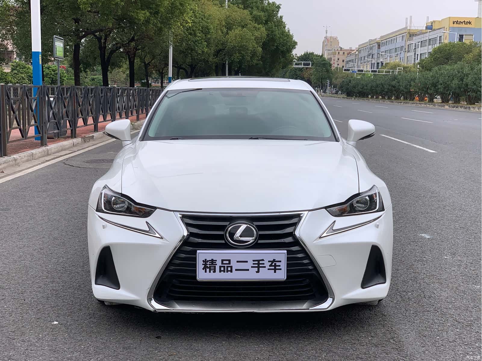 Lexus IS, 2018 2