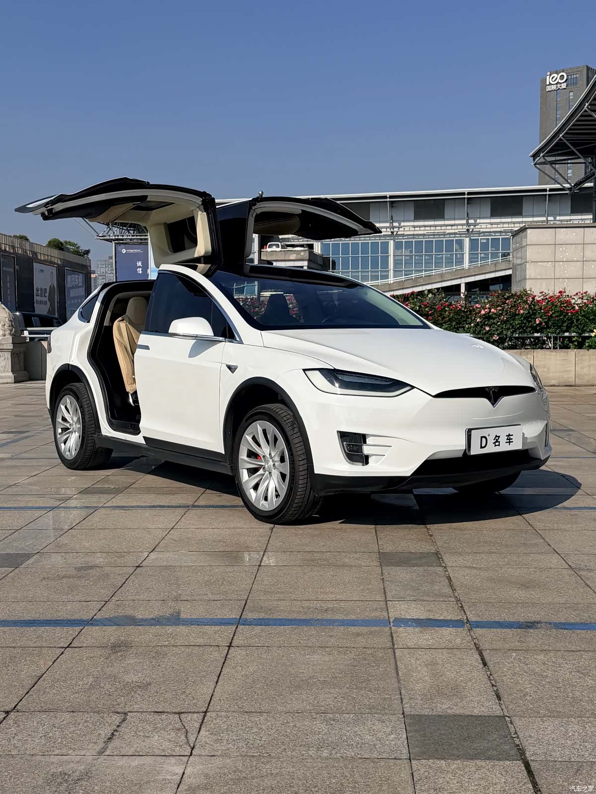 Tesla Model X, 2017 15