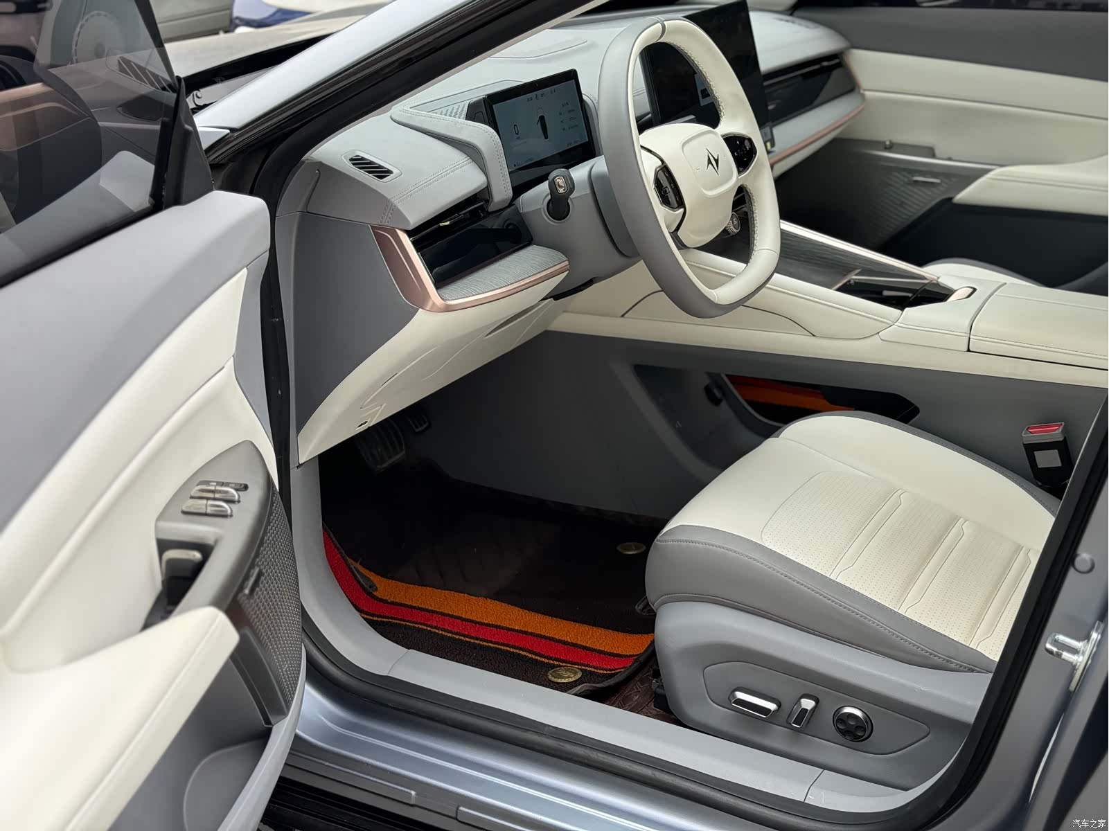 DongFeng eπ007, 2024 4