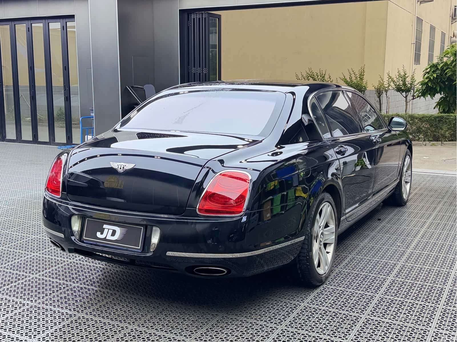 Bentley Flying Spur, 2011 9