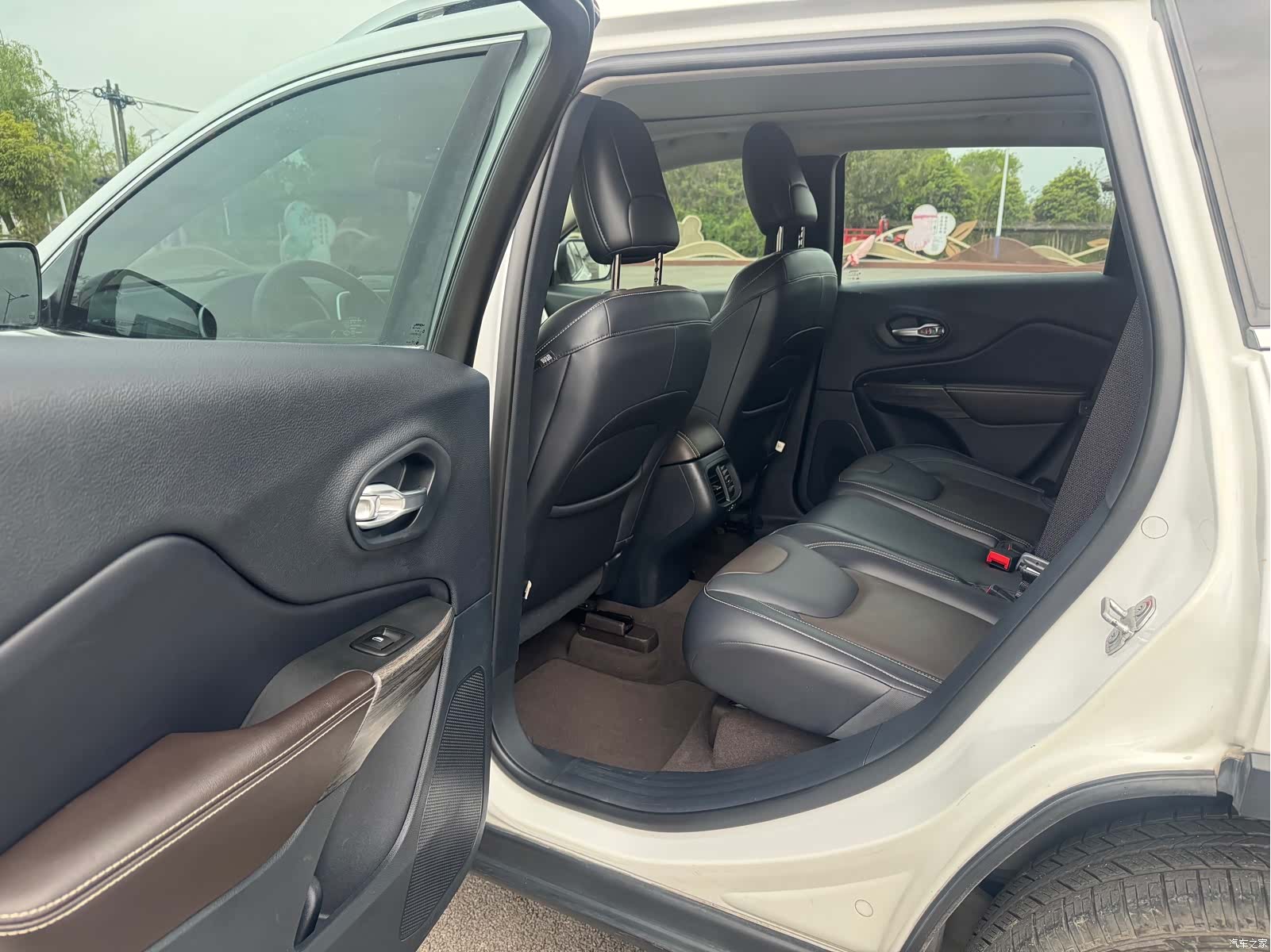 Jeep Cherokee, 2016 14