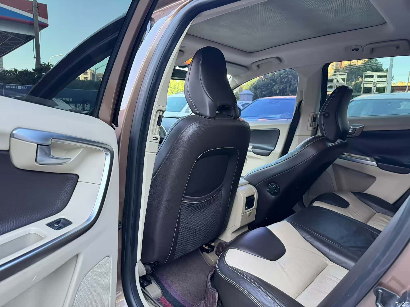 Volvo XC60, 2010 6