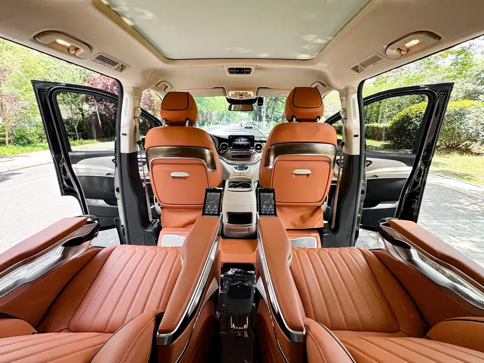 Mercedes-Benz V-class