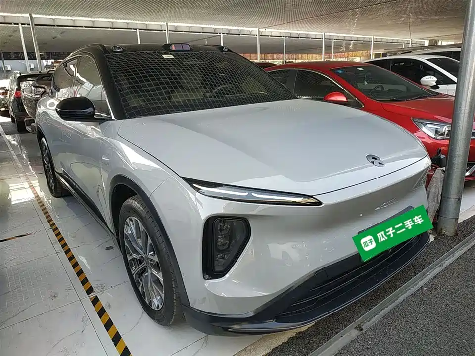 NIO ES6