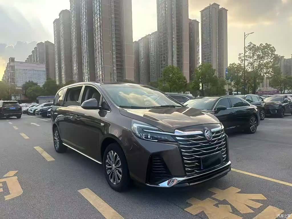 Buick GL8, 2023 3