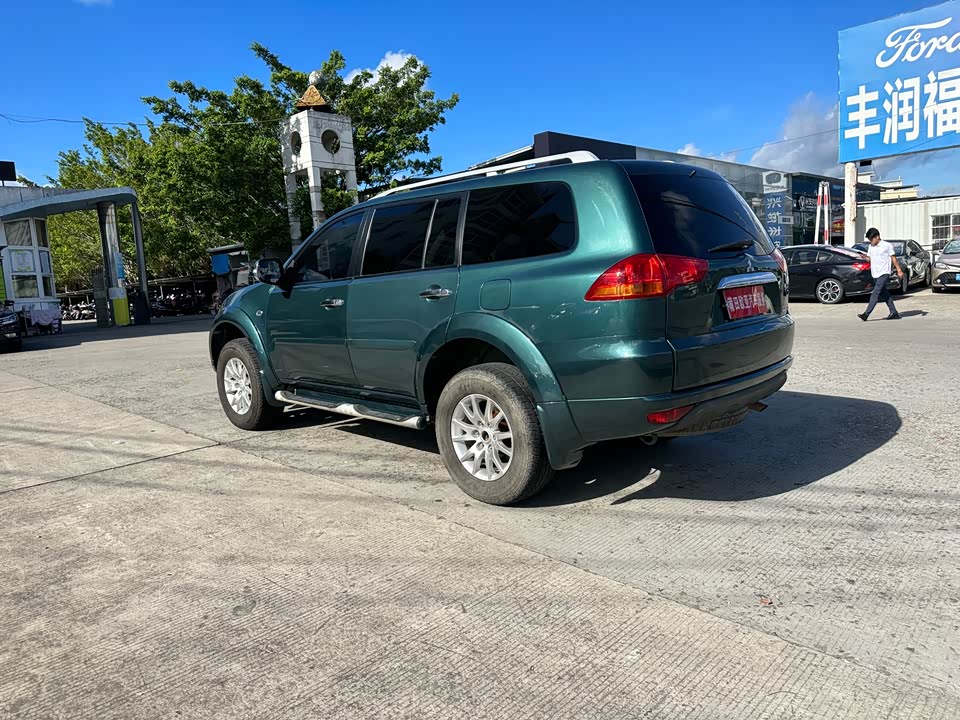 Mitsubishi Pajero Jinchang