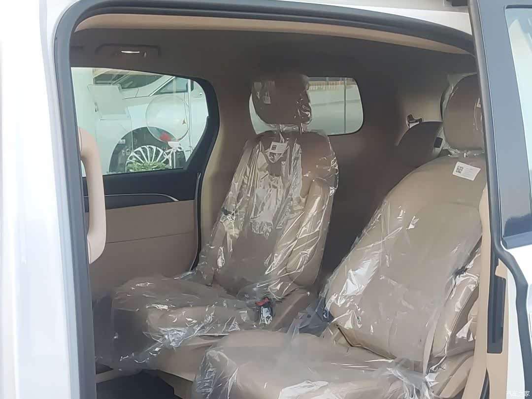 Buick GL8, 2026 11