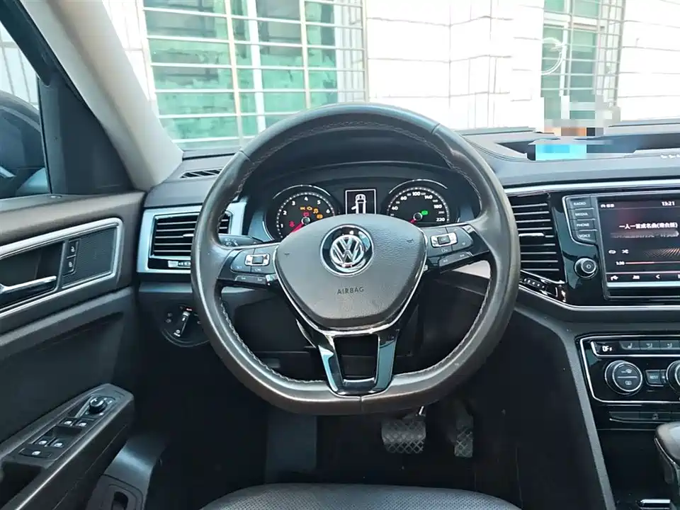 Volkswagen Tourang
