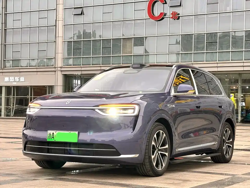 AITO Ask the world M7