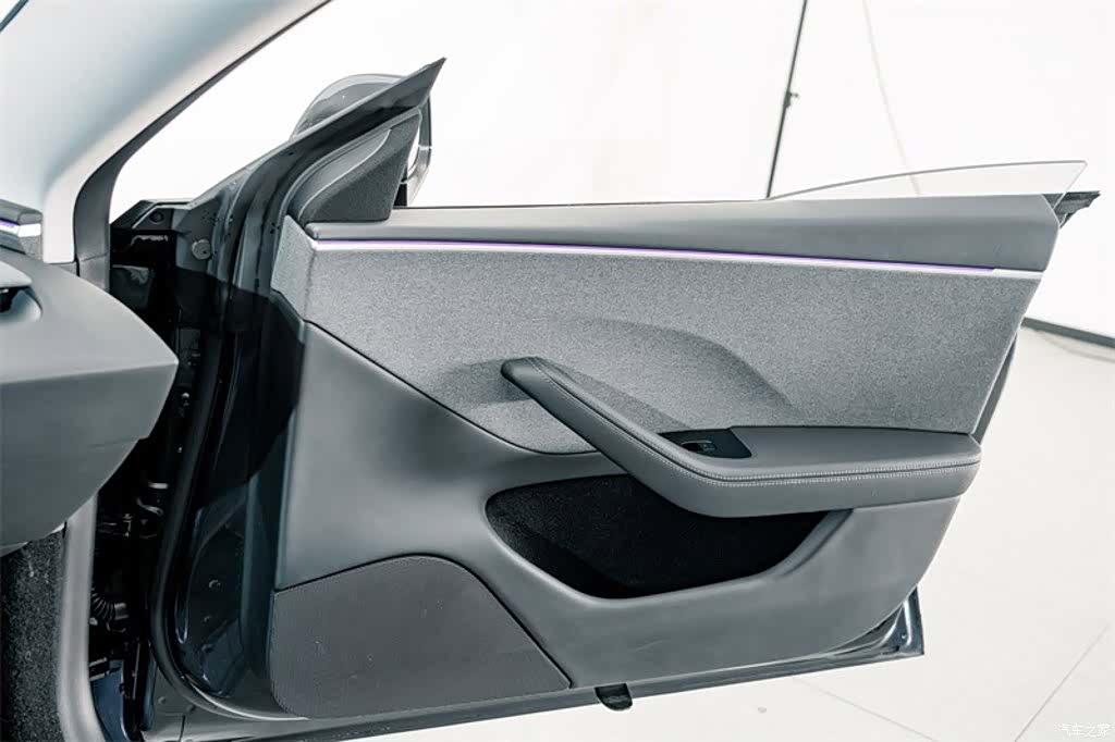 Tesla Model 3, 2024 15