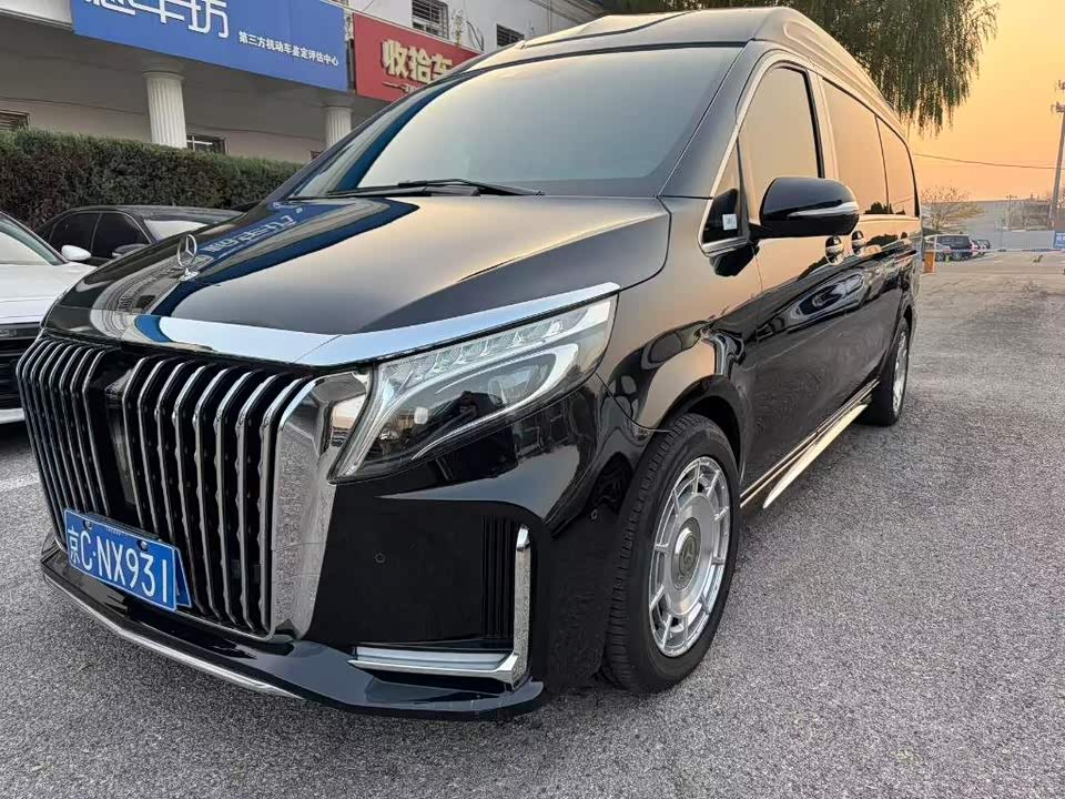 Mercedes-Benz V-class