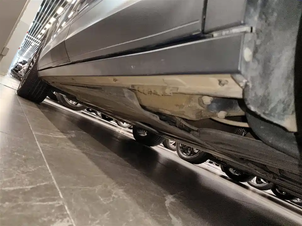 Volkswagen T-ROC exploring Songs