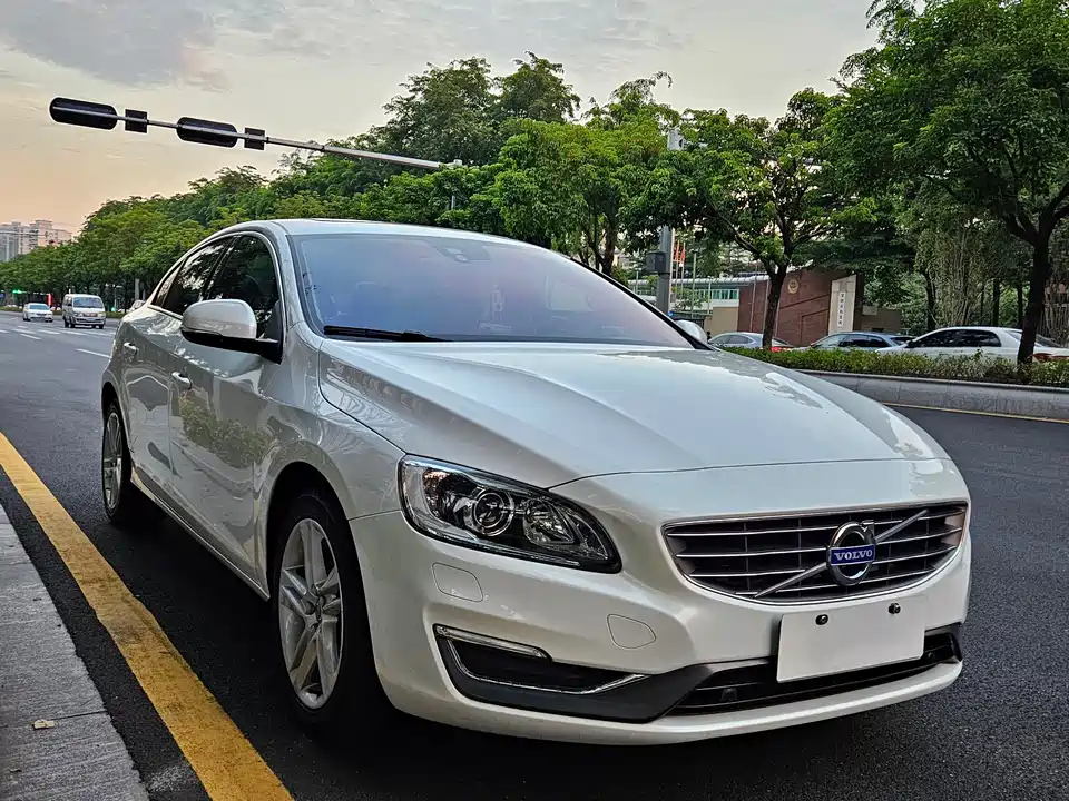 Volvo S60