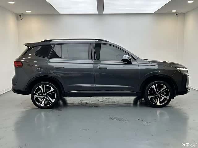 Roewe RX5, 2022 8