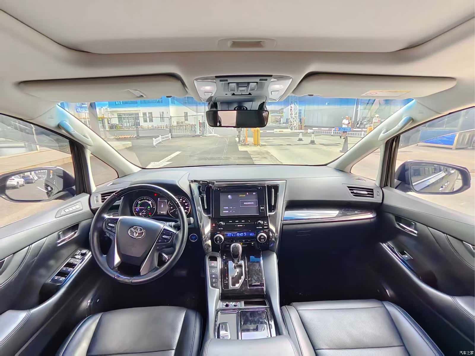 Toyota Vellfire, 2020 все фото