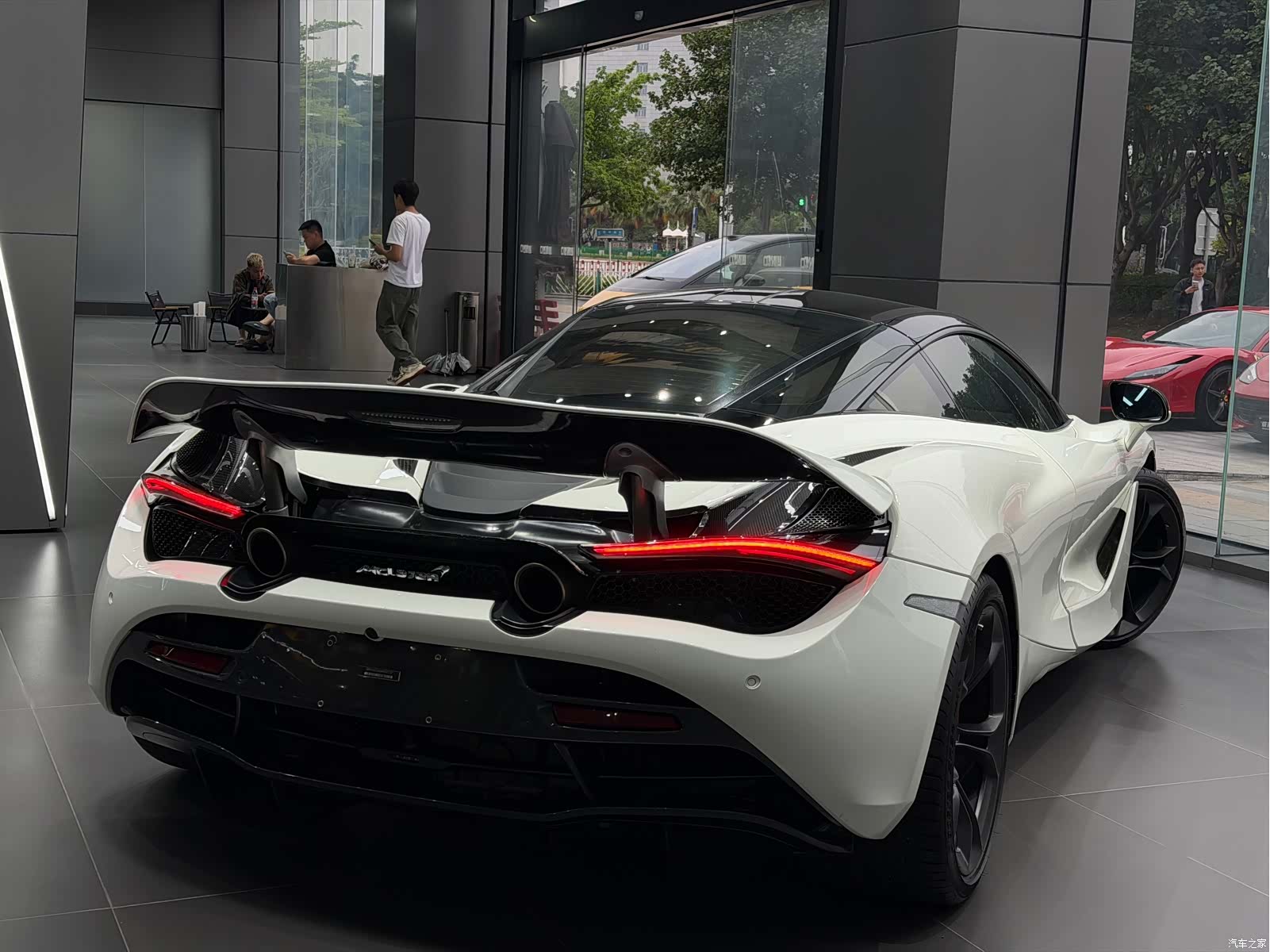 McLaren 720S, 2018 11