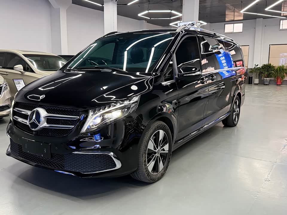 Mercedes-Benz V-class