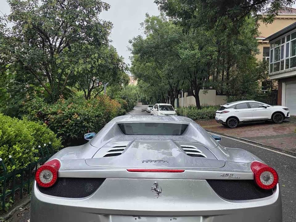 Ferrari 458