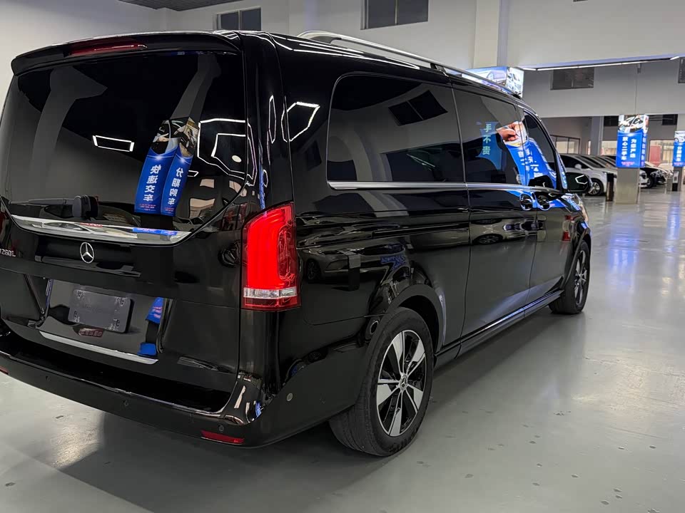 Mercedes-Benz V-class
