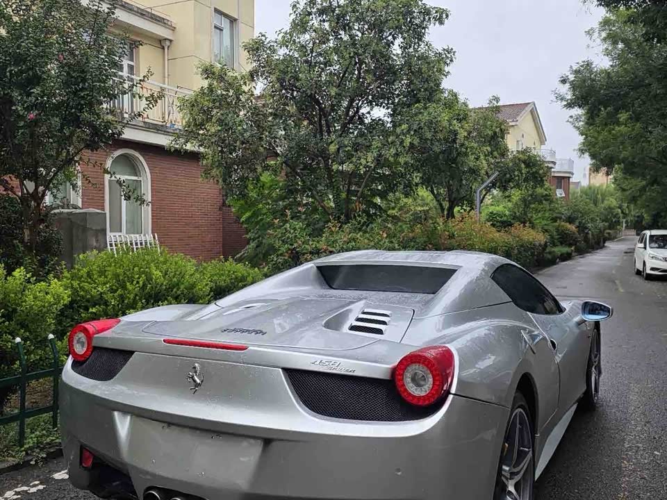 Ferrari 458