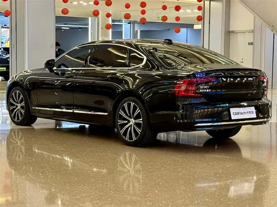 Volvo S90